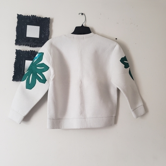 Sweater - Picture 3 of 12